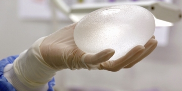 Health Canada finds low number of rare cancer cases linked to breast implants
