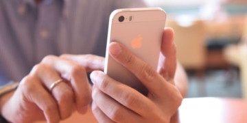 Spies more free to use cellphone surveillance tech without warrant, under court ruling