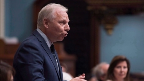 Quebec lawmakers call on businesses to simply say, ‘Bonjour’
