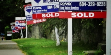 Liberals to offer benefit to people waiting for low-income housing