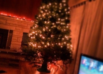 Local Vancouver Radio Station Turns on 24/7 Christmas Music