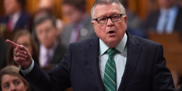 Cellphone companies may need to step up privacy protections, minister says