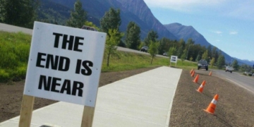 Smithers, B.C., looks at bylaw to avoid future ‘sidewalks to nowhere’