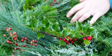 Seasonal arrangements create 'beautiful wow,' says master gardener Brian Minter