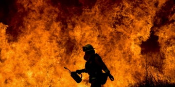 California Thomas fire becomes largest in state's history