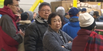 Annual herring charity sale draws throusands to Steveston Harbour