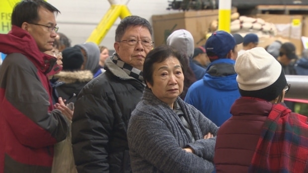 Annual herring charity sale draws throusands to Steveston Harbour