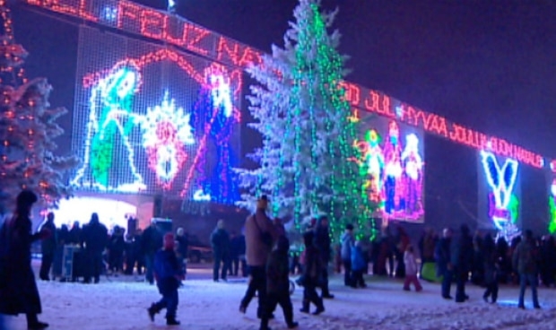 Sing-alongs, Santa parades and hundreds of thousands of lights set to dazzle this weekend in Calgary