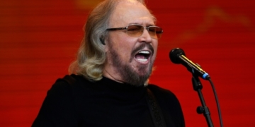 Ex-Beatle Ringo Starr, Bee Gee's Barry Gibb tapped as British knights