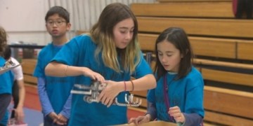 Hundreds of B.C. students build water-conserving robots for LEGO challenge