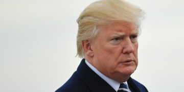 Russia-Trump: President criticised for attacking FBI