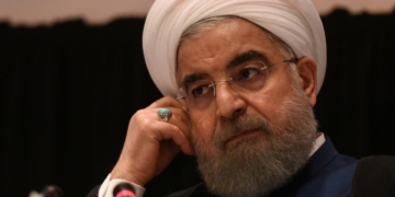 Street protests hit Iran for third straight day as pro-government rallies held