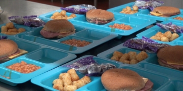 Business pays off student lunch debt