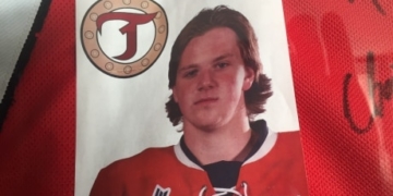 Hockey league apologizes 4 years after teen player’s on-ice death