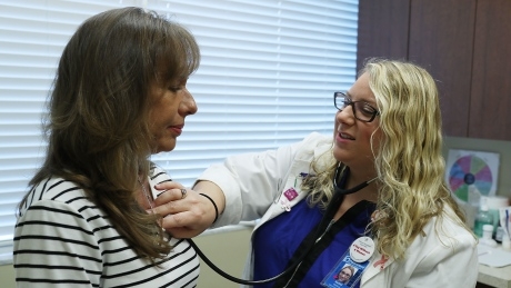 U.S. healthcare uninsured rises most in near decade, Gallup survey suggests