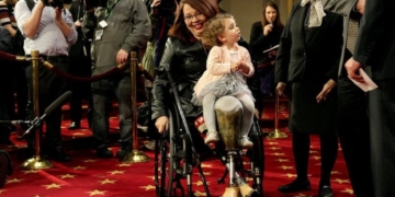 Tammy Duckworth: The mum making history in the US Senate