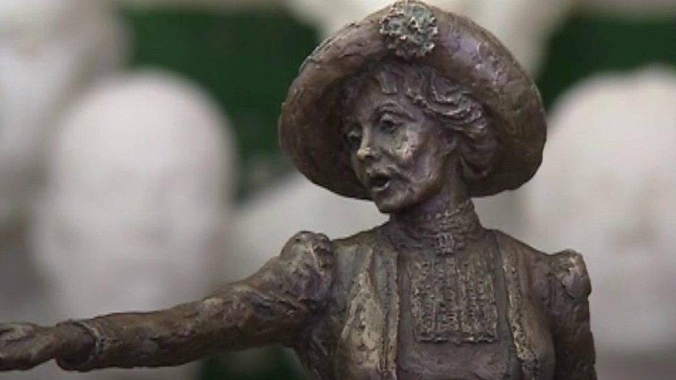Emmeline Pankhurst: Artist begins work on statue