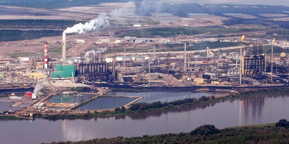 Suncor oilsands plant shuts down after power loss, pond effluent release