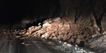 Northbound lanes of Coquihalla Highway closed due to rock slide