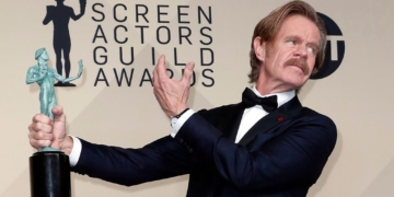 SAG Awards: Shameless star says 'it's hard to be a man'