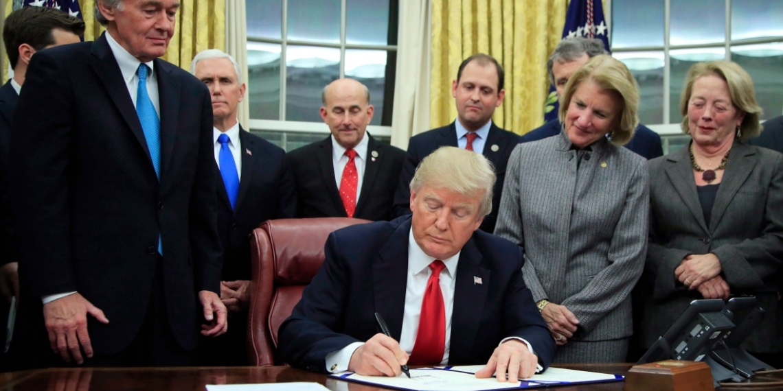 A 7-step guide to what does, doesn't happen if Trump starts NAFTA pullout