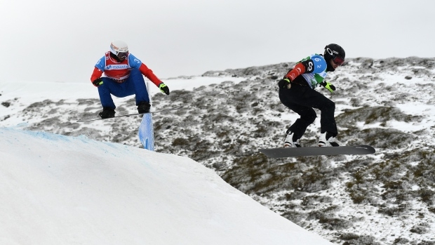 Canada's Chris Robanske scores snowboard cross silver