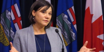 Environment minister says she's not responsible for 'eat less meat' tweet