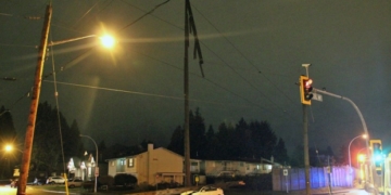 The great flicker of 2018 was caused by a car crash, BC Hydro says