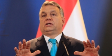 Oprah for president? Winfrey speech fuels talk of White House bid