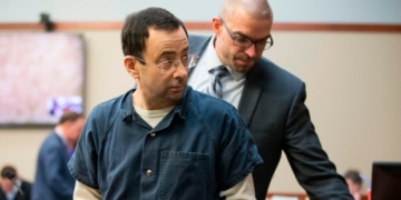 USA Gymnastics leaders resign amid sex abuse scandal