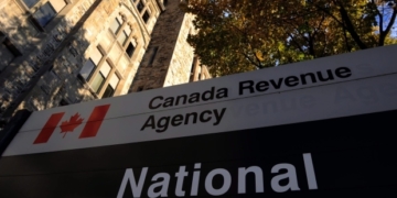Single mother in Happy Valley-Goose Bay says CRA withholding child benefits