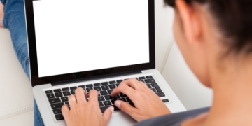 Google's Chrome browser starts blocking 'disruptive' ads