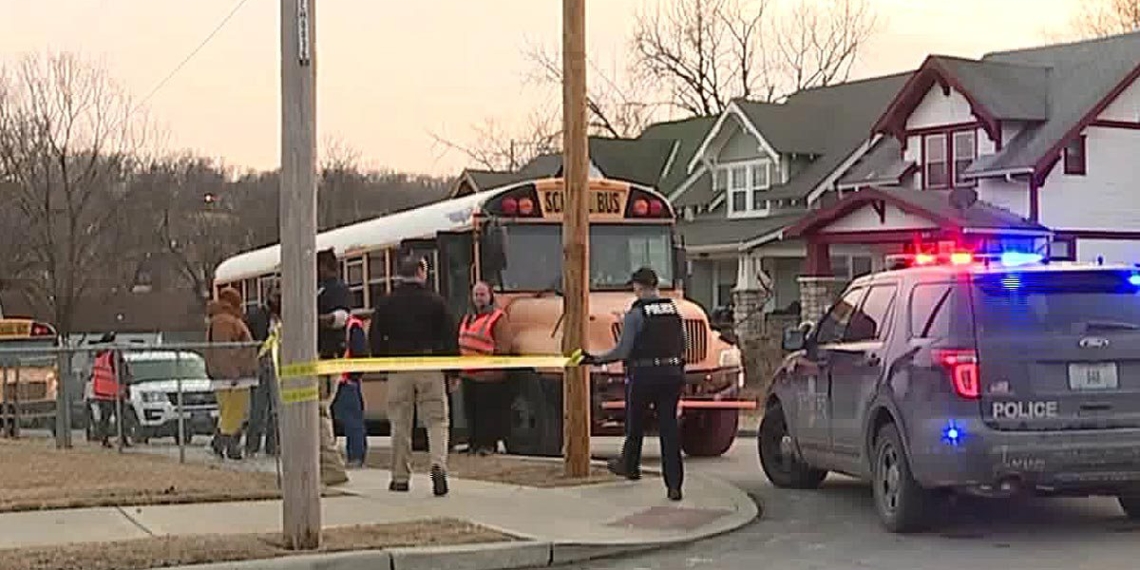 Students on bus caught in gun battle crossfire