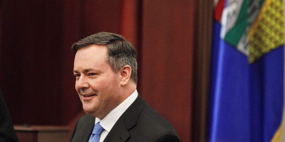 Kenney pitches carbon tax referendum bill