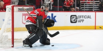 36-year-old accountant forced into NHL goal crease, plays 14 perfect minutes