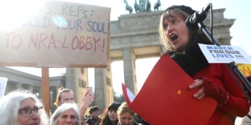 March for Our Lives: Protesters take to the streets globally