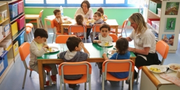 Contract confusion forces B.C. government to push back deadline on child-care subsidies