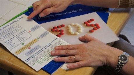 Prescription opioids no better than over-the-counter drugs for chronic pain, study shows