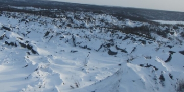 N.W.T. resident spots 'awe-inspiring' landslide that created a new lake