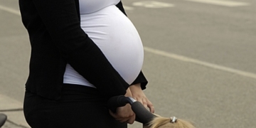 Pregnant? Warm weather exercise and hot baths might be OK