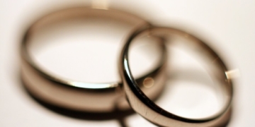 Bride who lost thousands after venue closed recommends wedding insurance