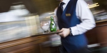 Fired Vancouver waiter: I'm not rude, just French