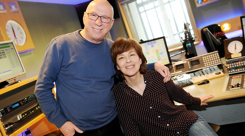 Ken Bruce says goodbye to Lynn Bowles