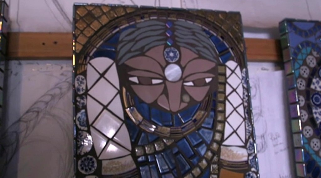 Turning unwanted objects into mosaic art