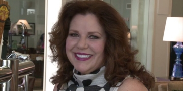 58-year-old plus sized model takes the runway by storm