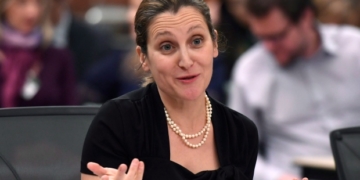 Canadian officials dispute Trump's latest trade deficit claim