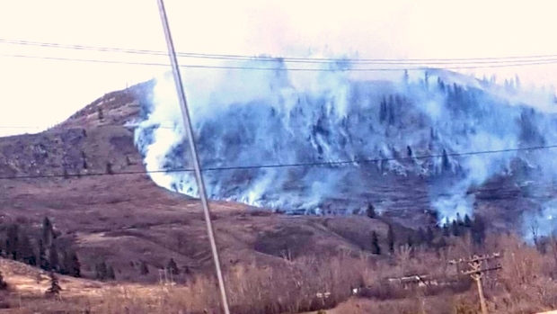 Wildfire scorches grassland near Kamloops