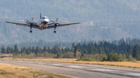 Vehicle just avoided collision with plane in Trail, B.C., TSB says