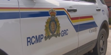2 women, 2 boys killed in northern Alberta highway crash