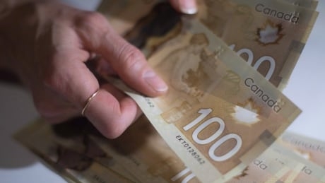 Trend shows fewer Canadians donate to charity, according to Fraser Institute
